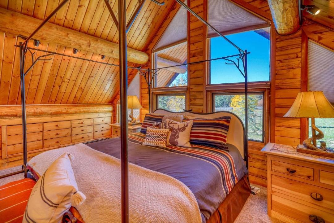 Photo of Bedroom in Pagosa Springs