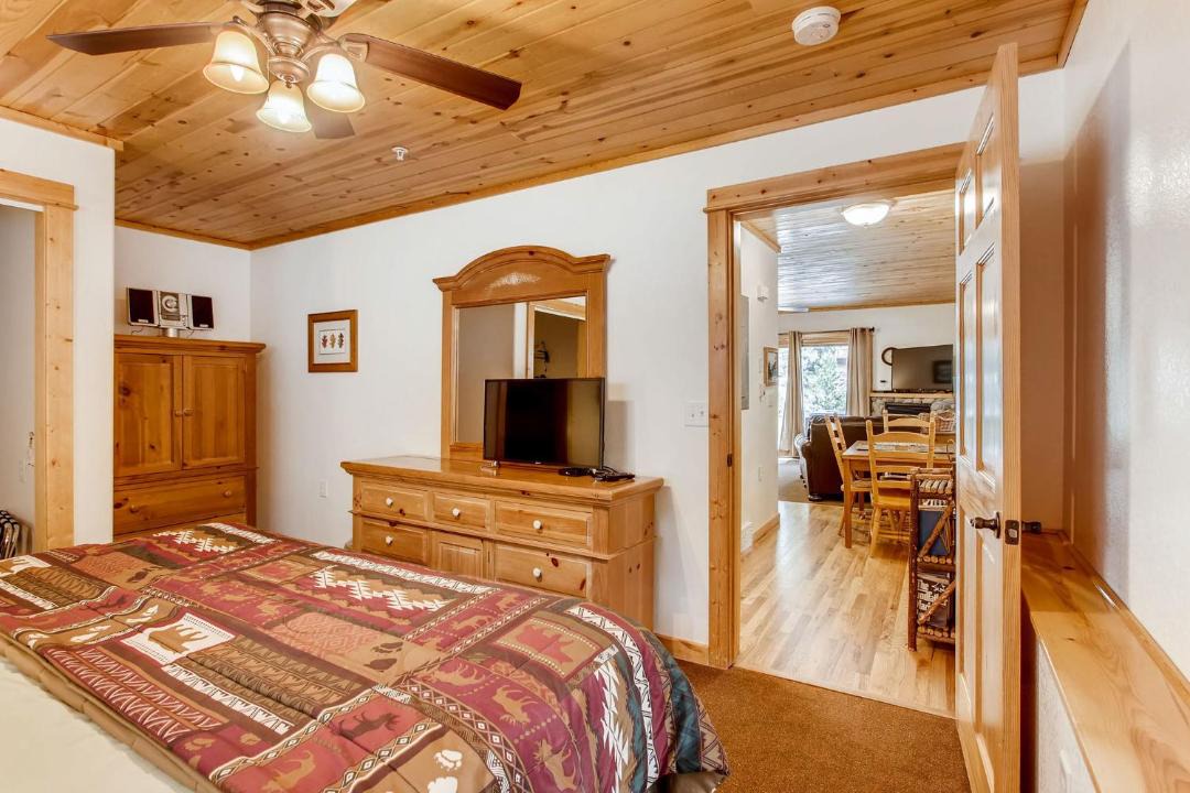 Photo of Bedroom in Fall River Estates