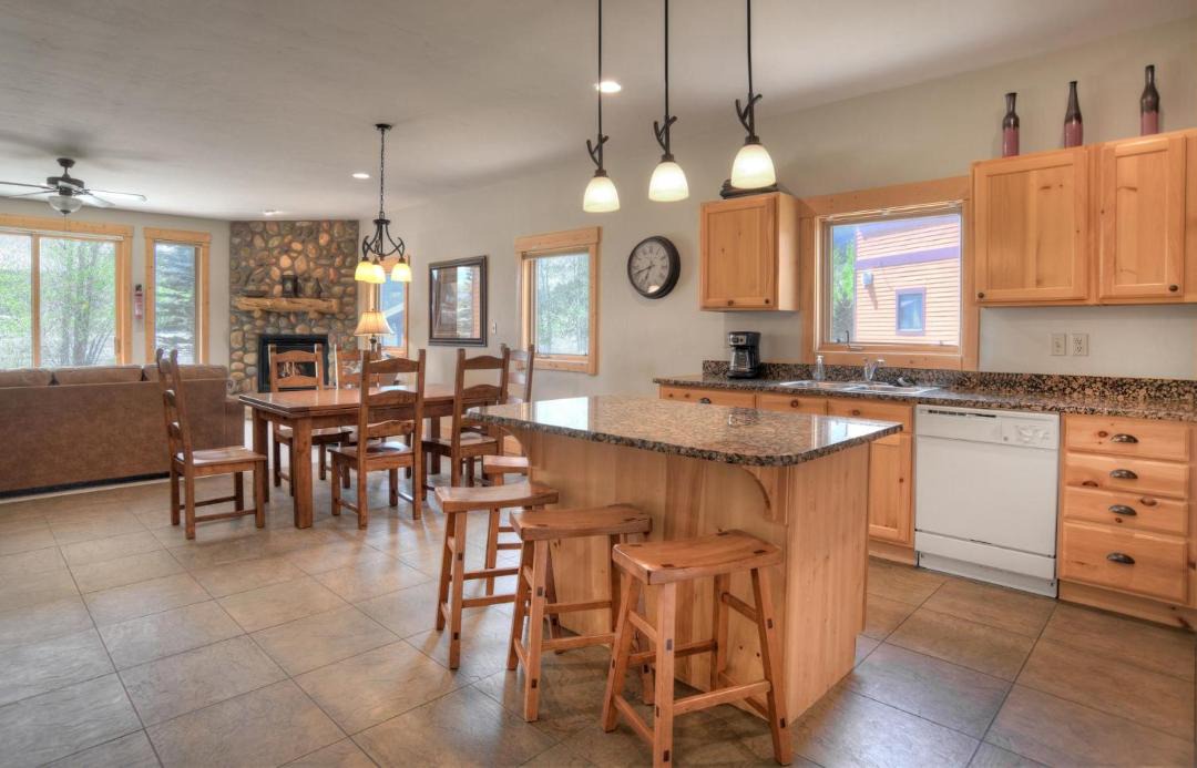 Photo of Kitchen in South Fork