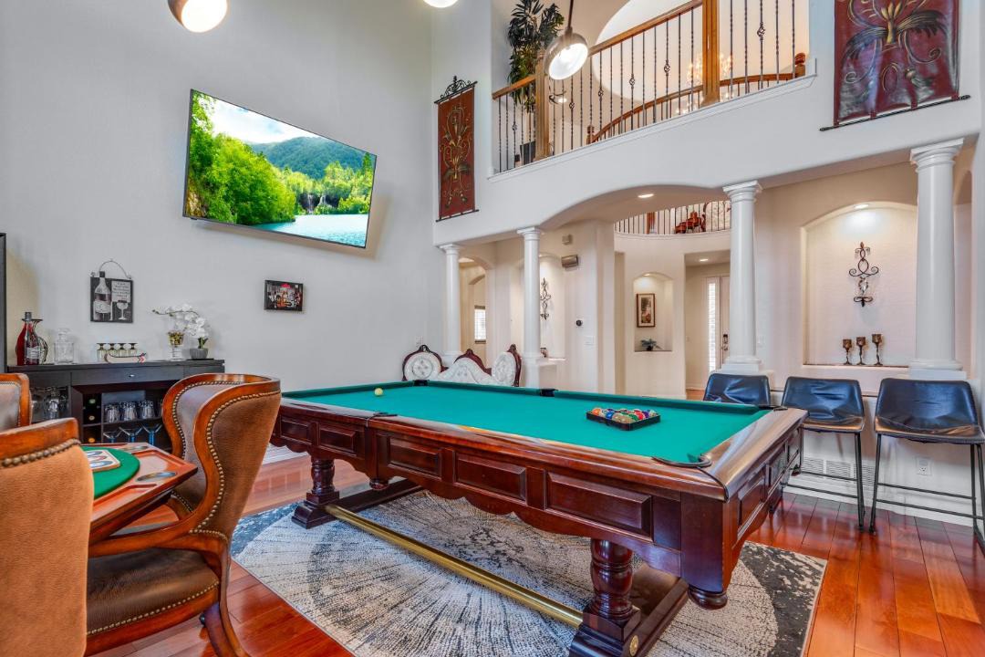 Photo of Livingroom in Aurora