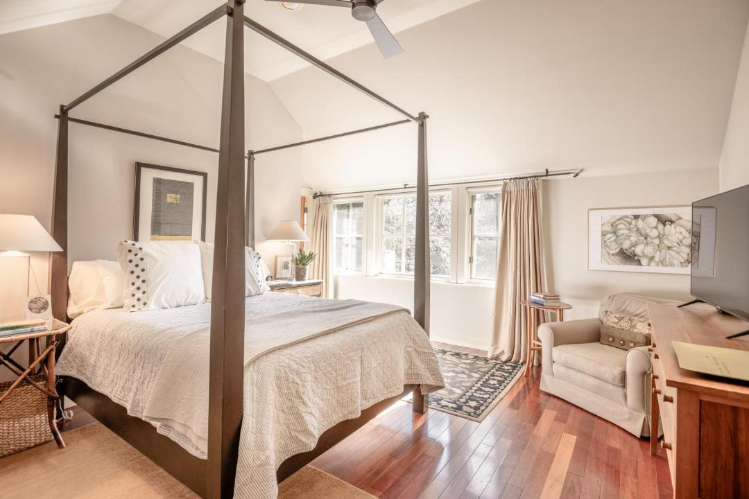 Photo of Bedroom in Basalt
