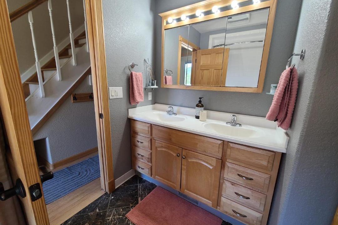 Photo of Bathroom in Shadow Mountain