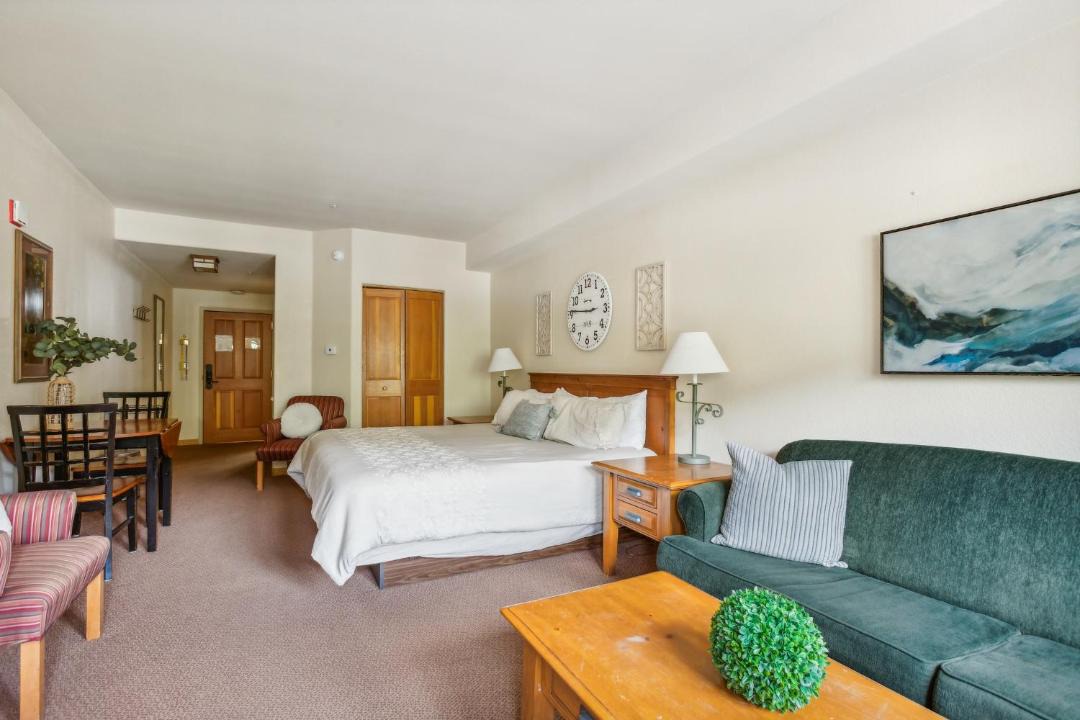Photo of Bedroom in Mountain House