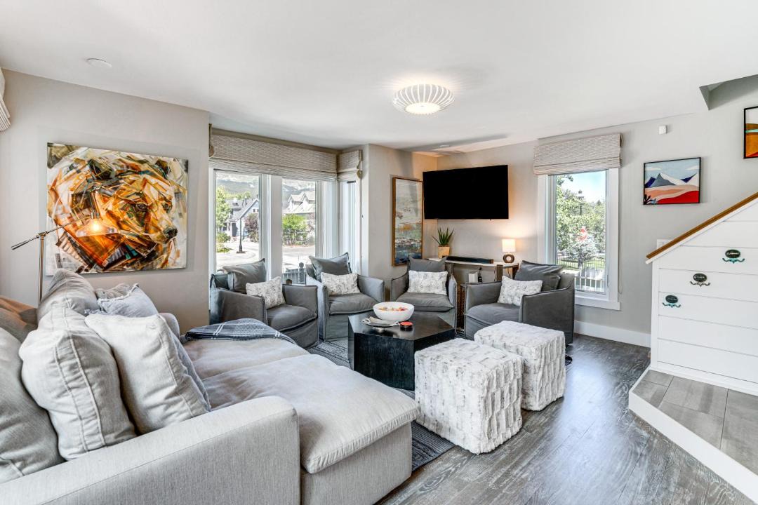 Photo of Livingroom in Historic District