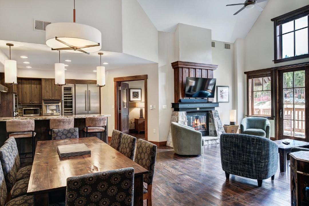 Photo of Kitchen in Peak 8