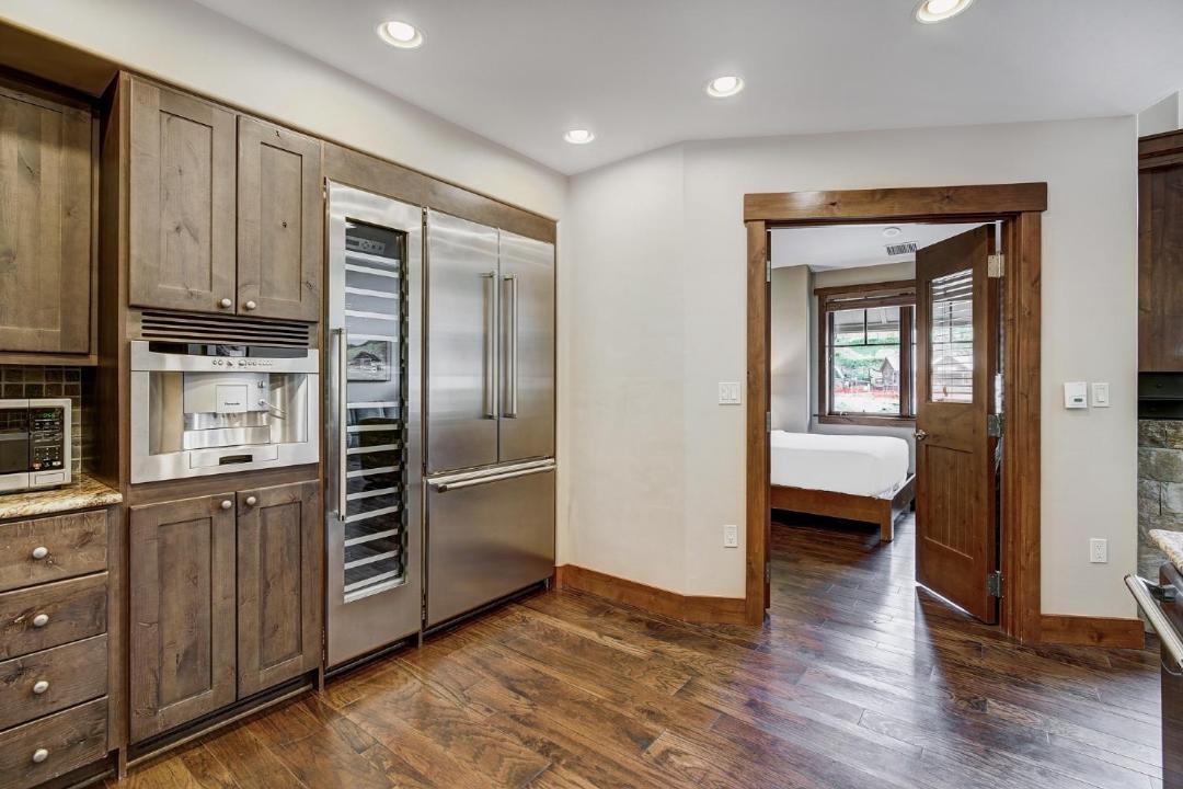 Photo of Kitchen in Peak 8