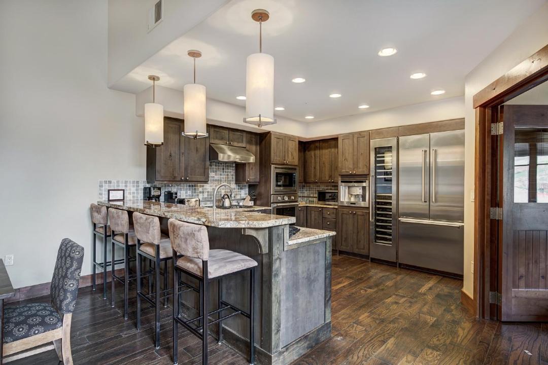 Photo of Kitchen in Peak 8