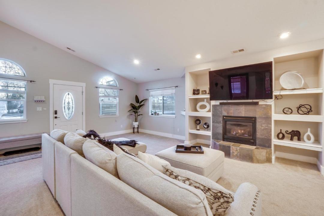 Photo of Livingroom in Golden