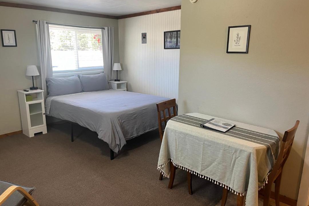 Photo of Bedroom in South Fork