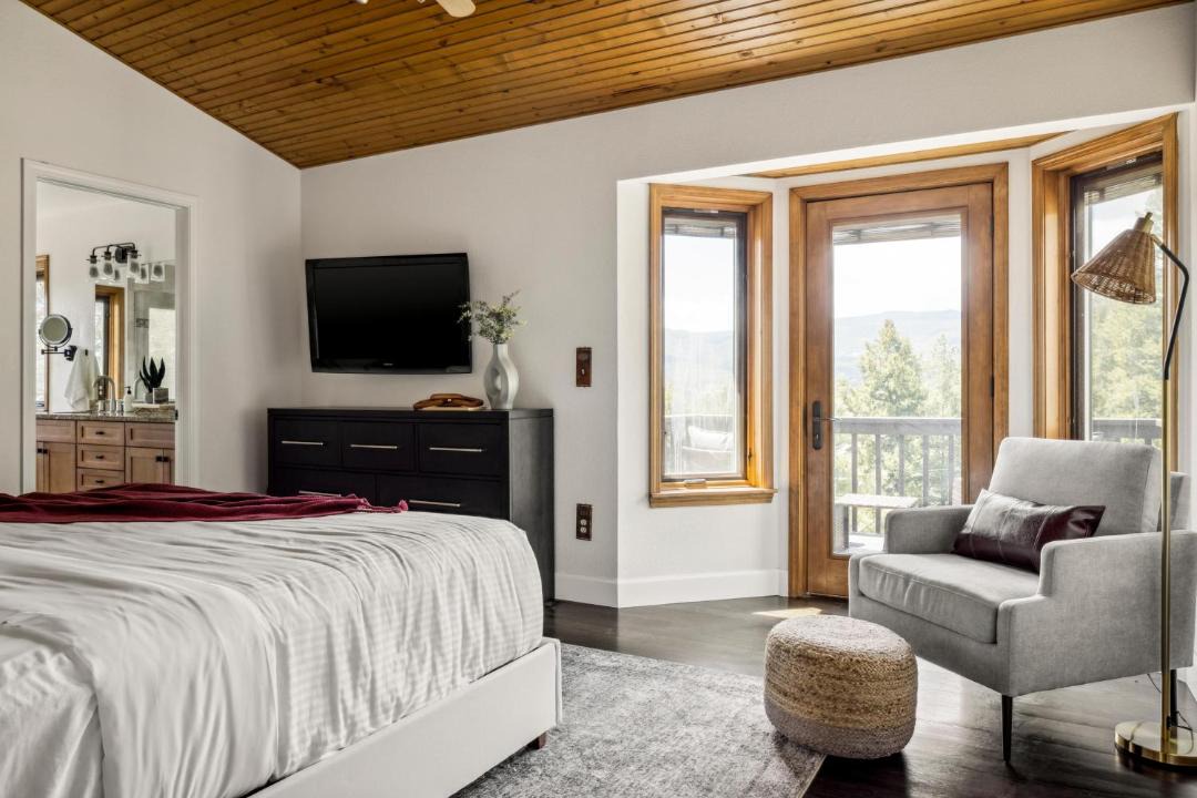 Photo of Bedroom in Evergreen