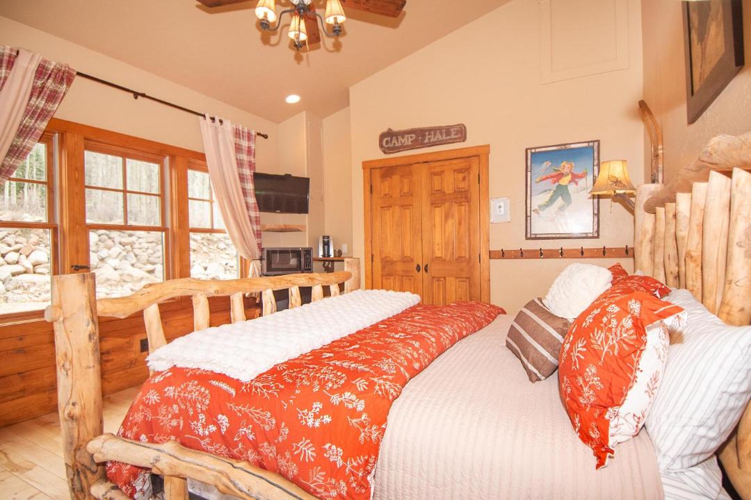 Photo of Bedroom in Paonia