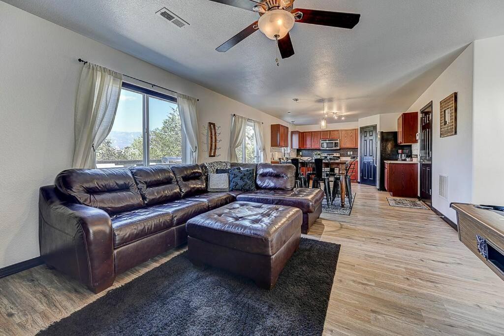 Photo of Livingroom in Southeast Colorado Springs