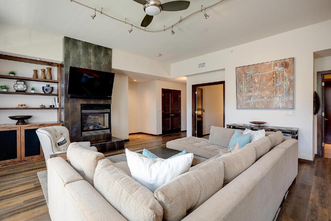 Photo of Livingroom in Downtown Steamboat Springs