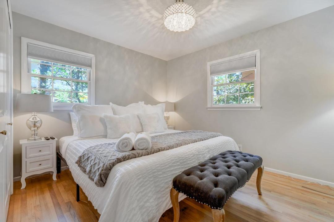 Photo of Bedroom in Broadmoor