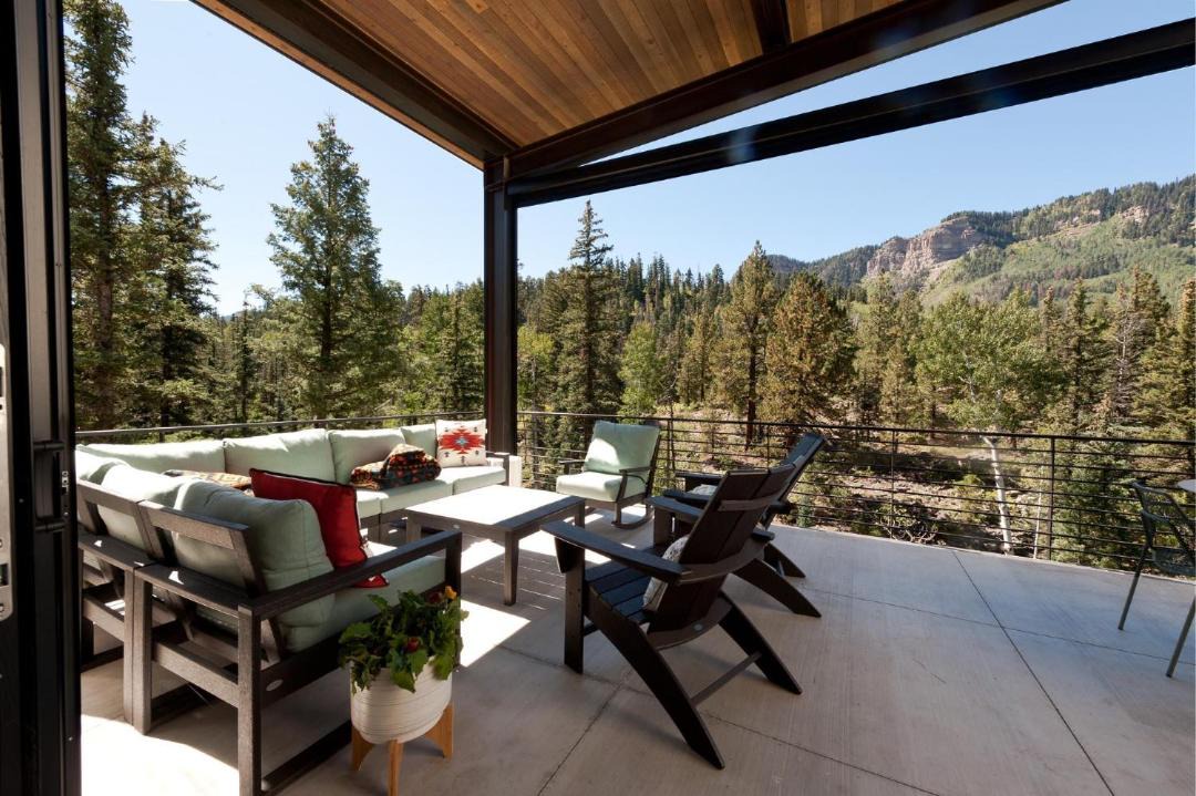 Photo of Patio Balcony in Columbine Lake
