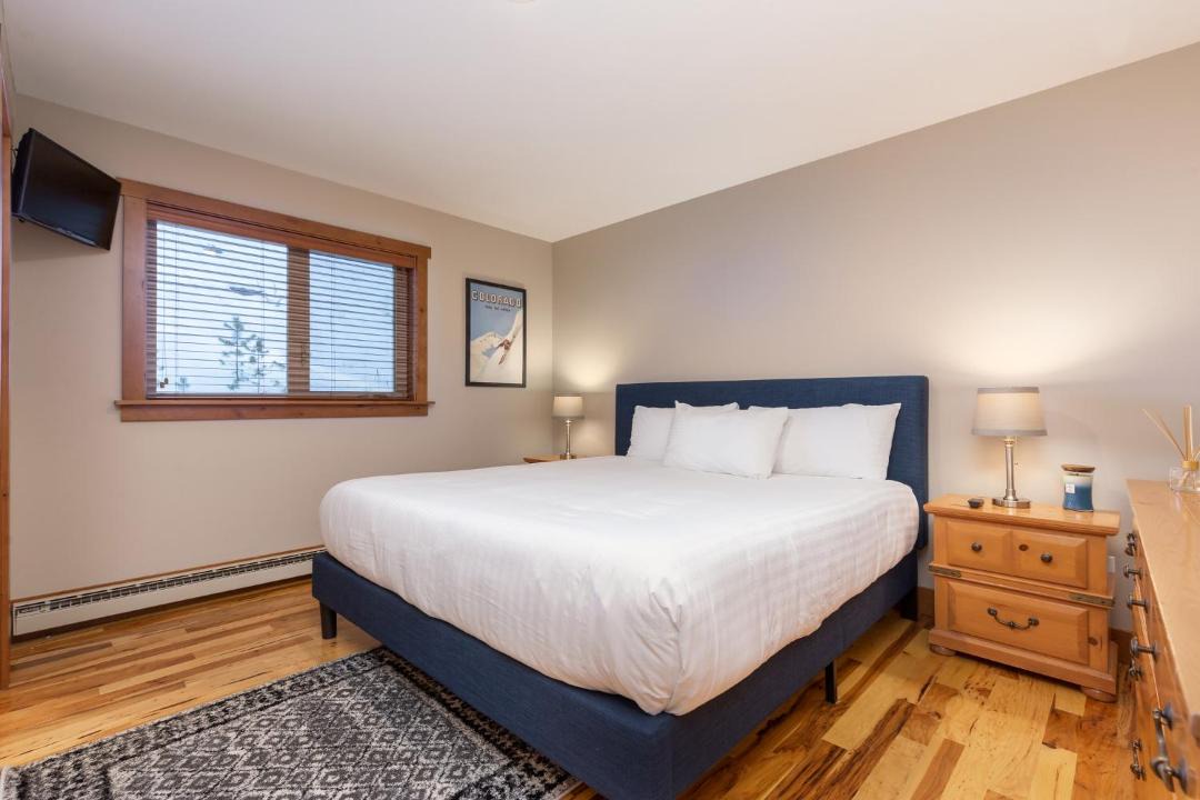 Photo of Bedroom in Crown