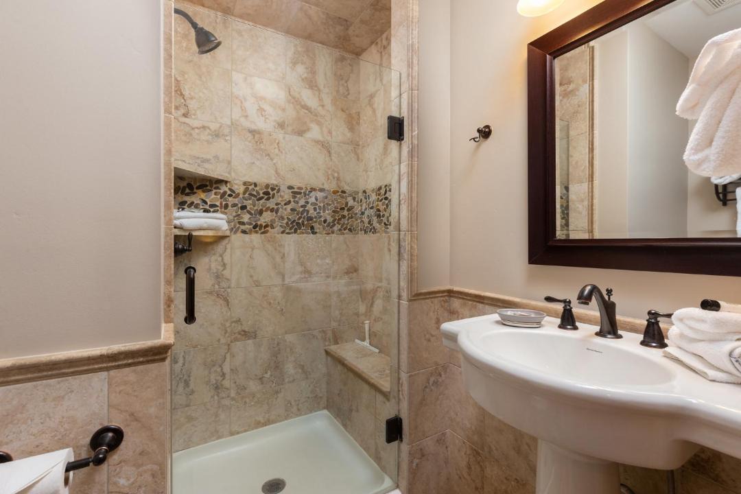 Photo of Bathroom in Crown