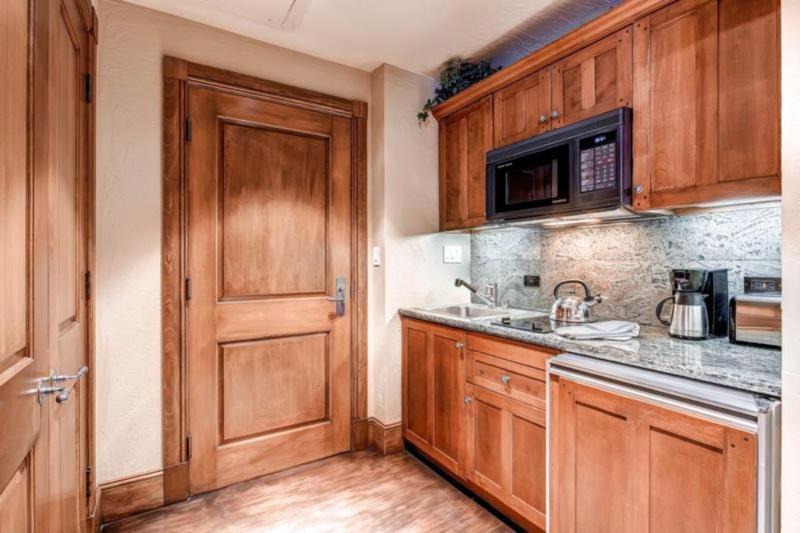 Photo of Kitchen in Highlands Townhomes
