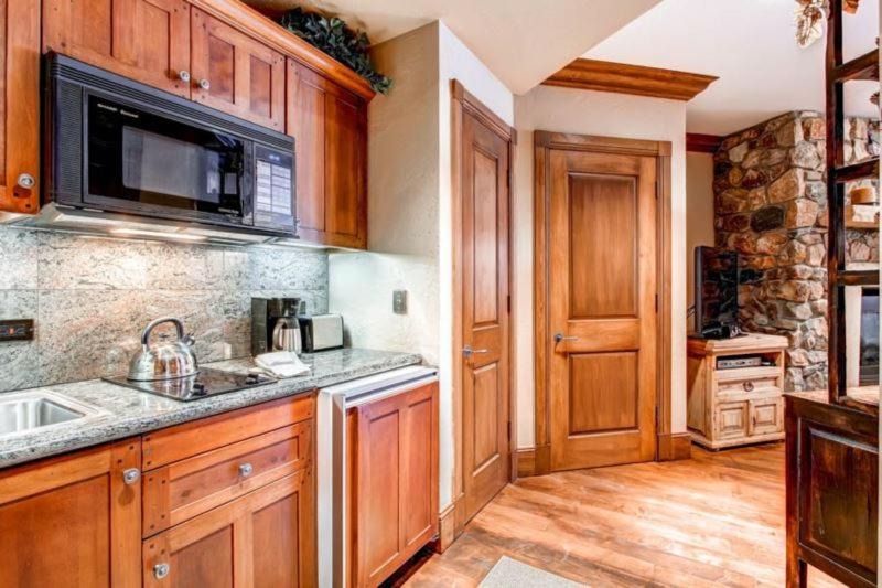 Photo of Kitchen in Highlands Townhomes