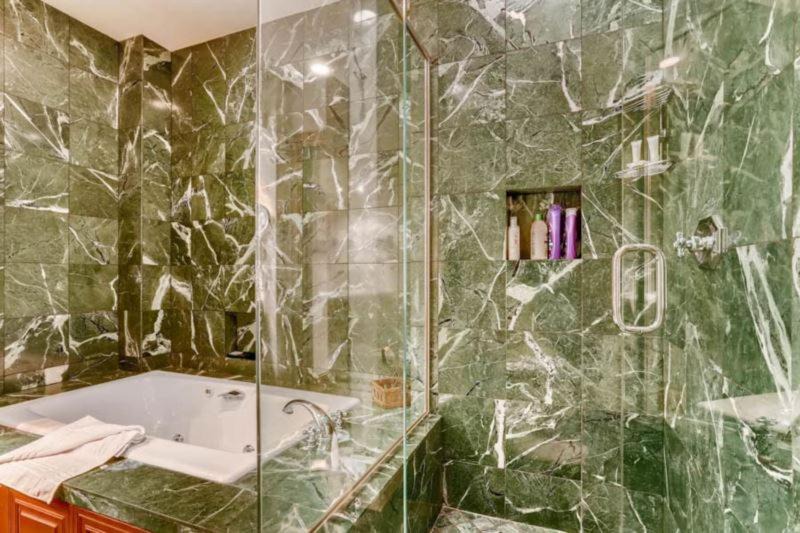 Photo of Bathroom in Highlands Townhomes