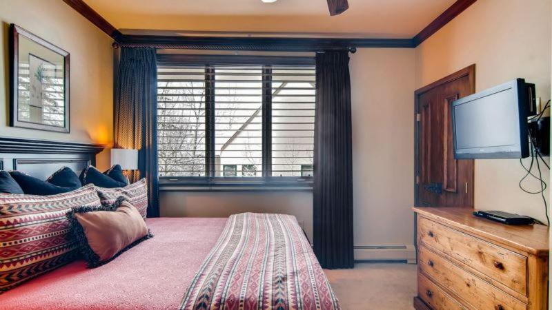 Photo of Bedroom in Highlands Townhomes