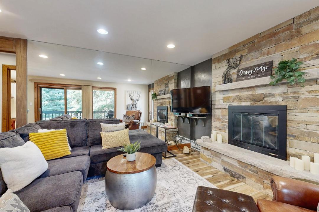 Photo of Livingroom in Vail