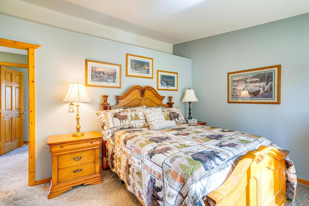 Photo of Bedroom in Indian Mountain