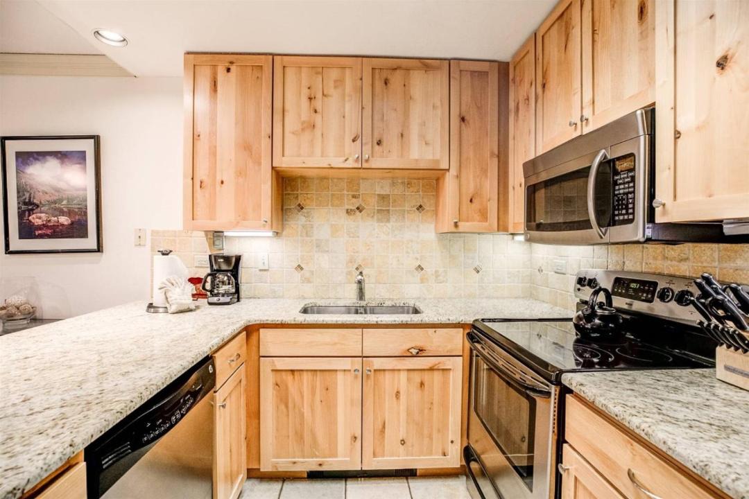 Photo of Kitchen in Peak 9