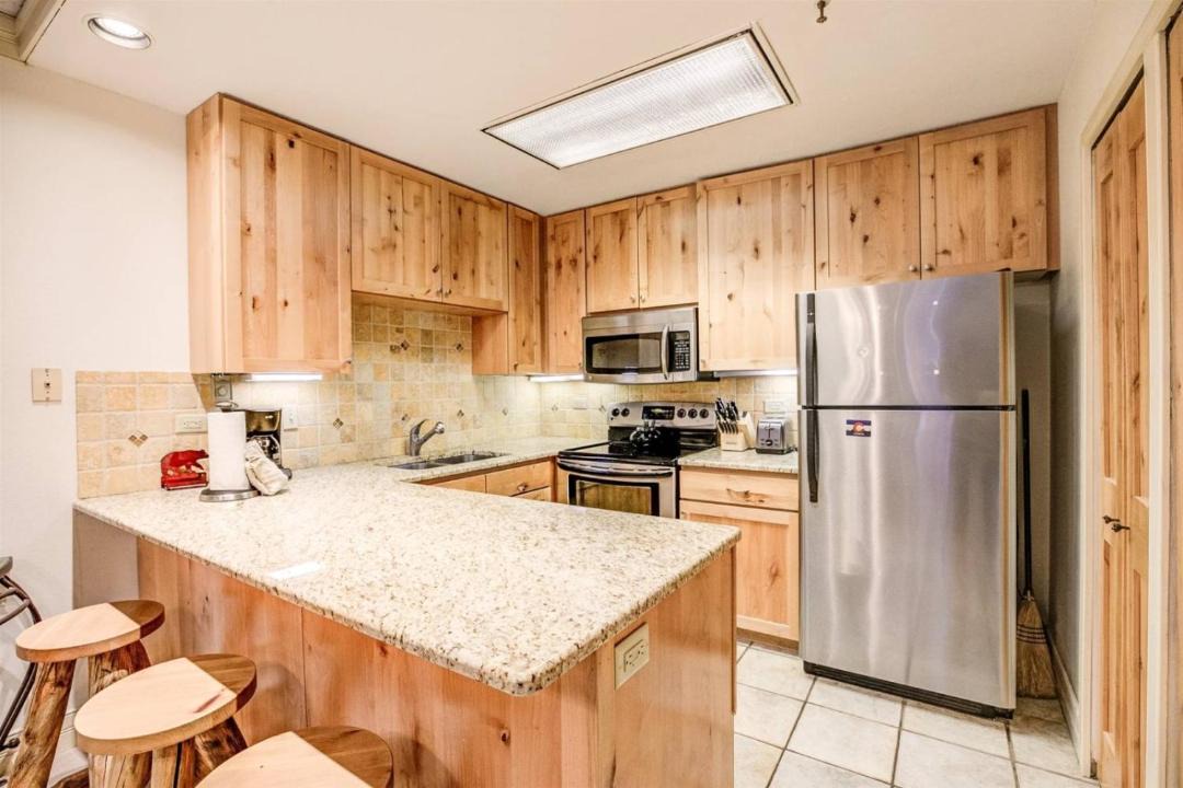 Photo of Kitchen in Peak 9