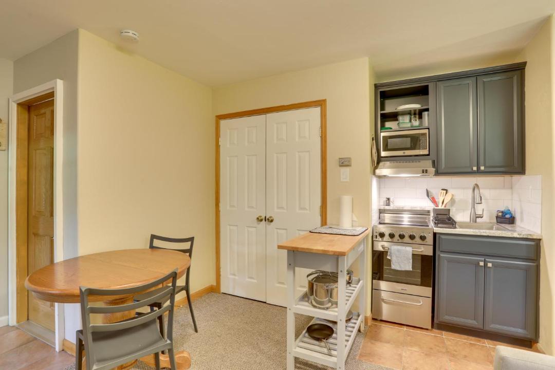 Photo of Kitchen in Edwards