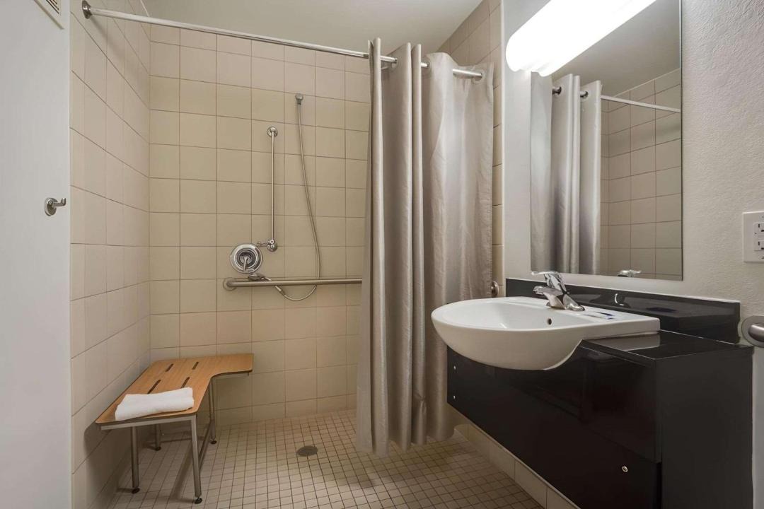 Photo of Bathroom in North Alameda