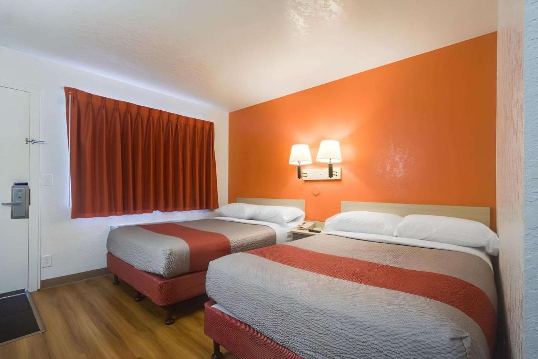 Photo of Bedroom in North Alameda