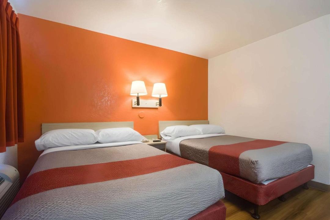 Photo of Bedroom in North Alameda