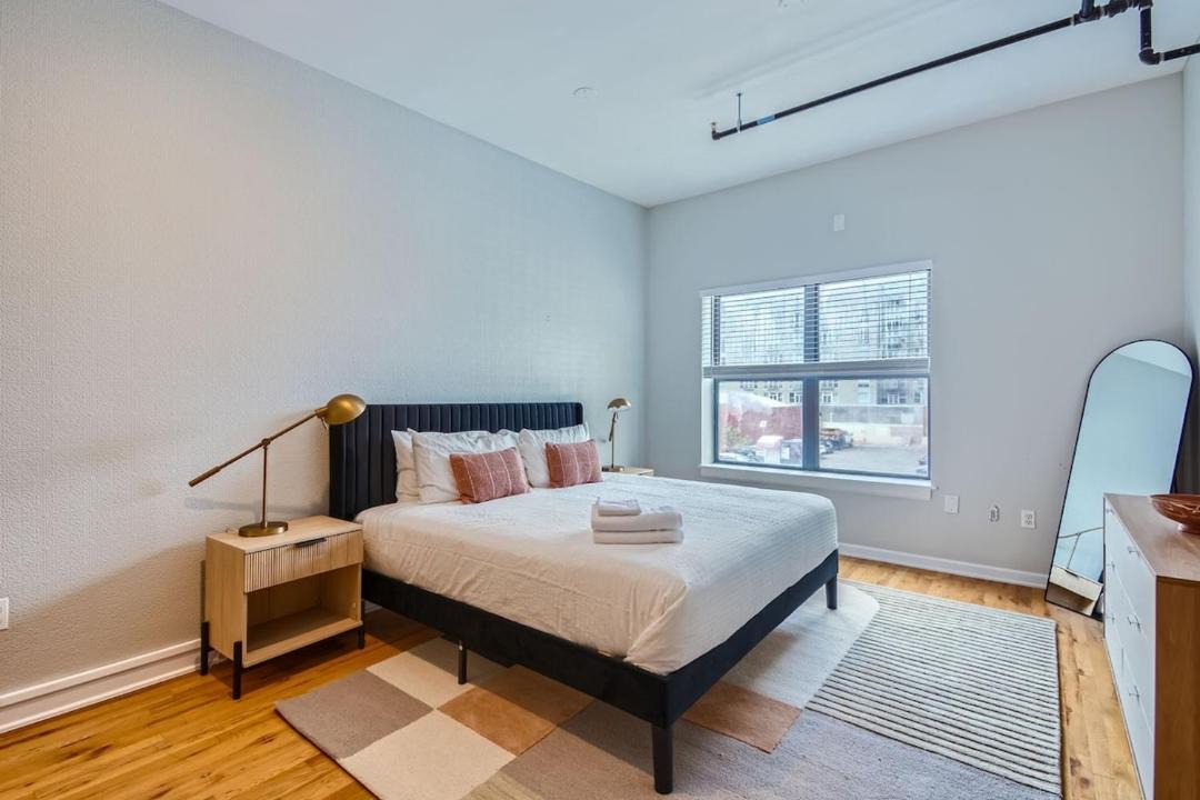 Photo of Bedroom in Ballpark