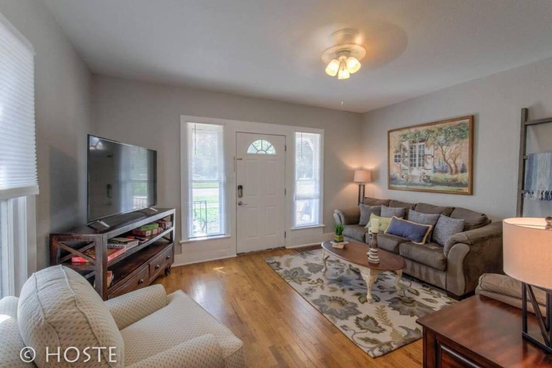 Photo of Livingroom in Central Colorado Springs