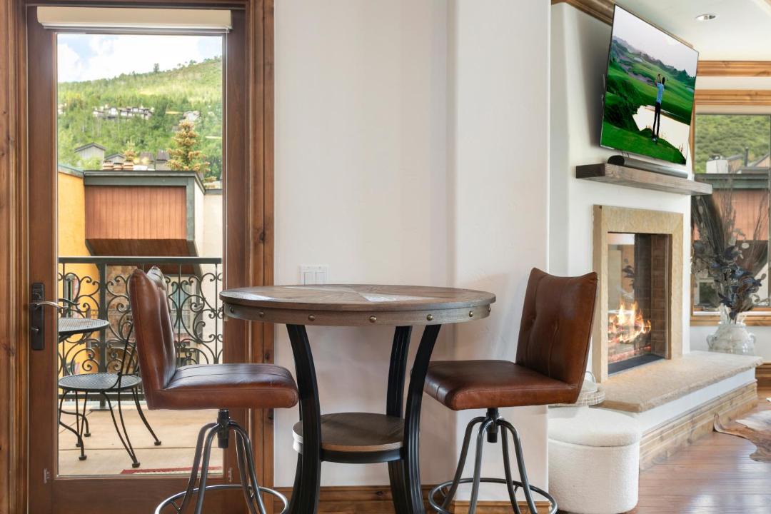 Photo of Livingroom in Vail