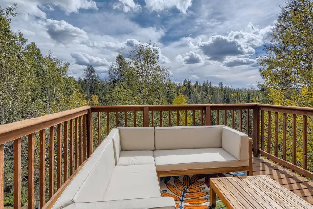 Photo of Patio Balcony in Woodland Park