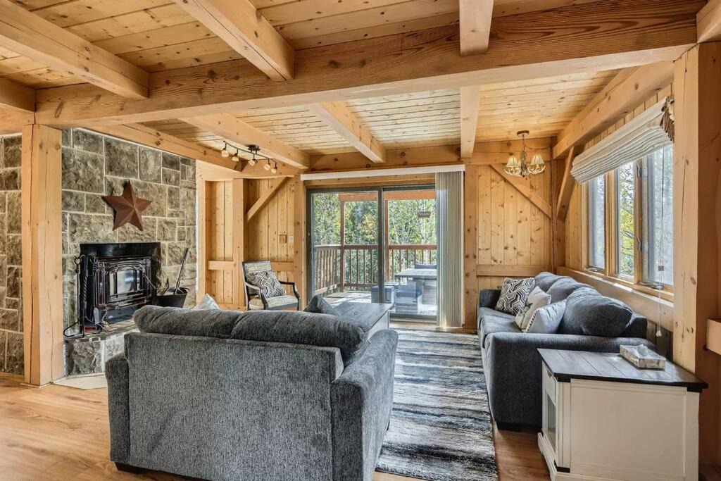 Photo of Livingroom in Woodland Park