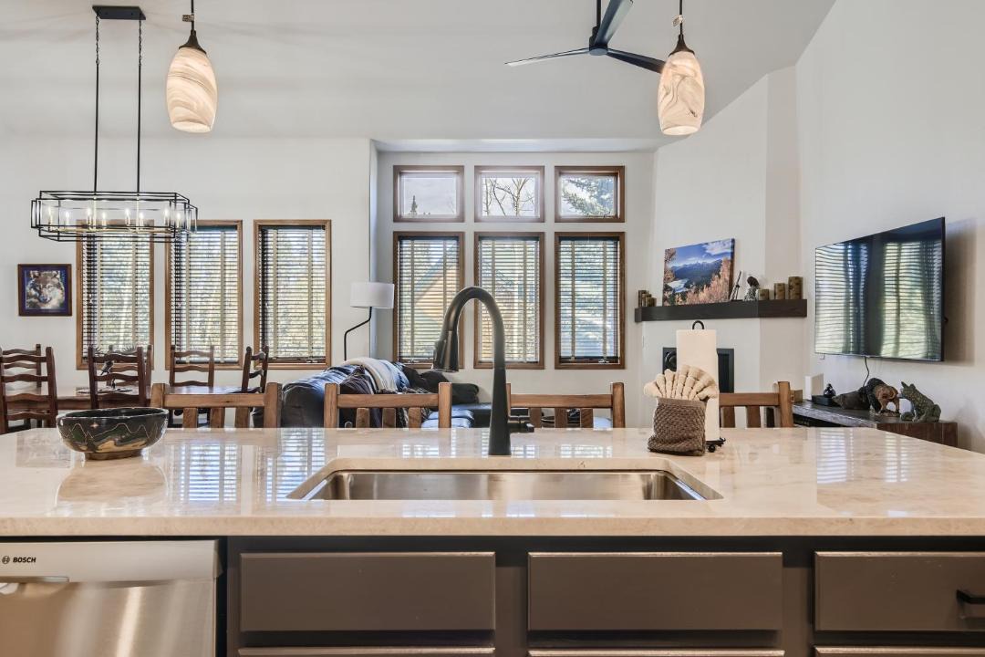 Photo of Kitchen in Peak 8