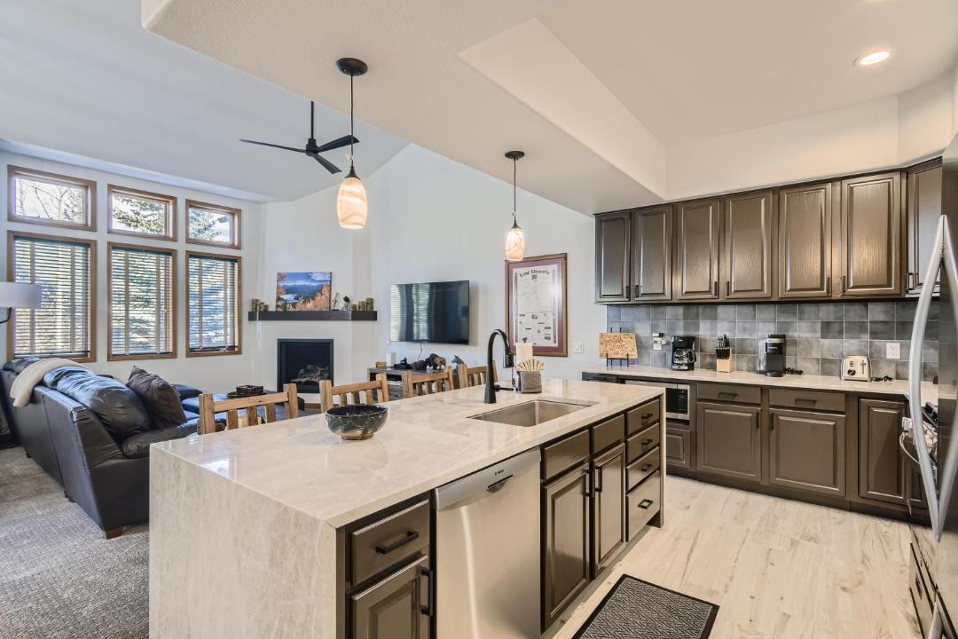 Photo of Kitchen in Peak 8