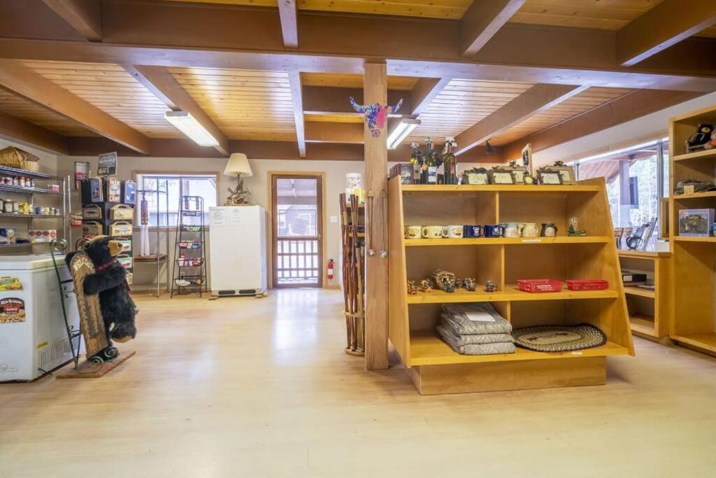 Photo of Livingroom in Bayfield