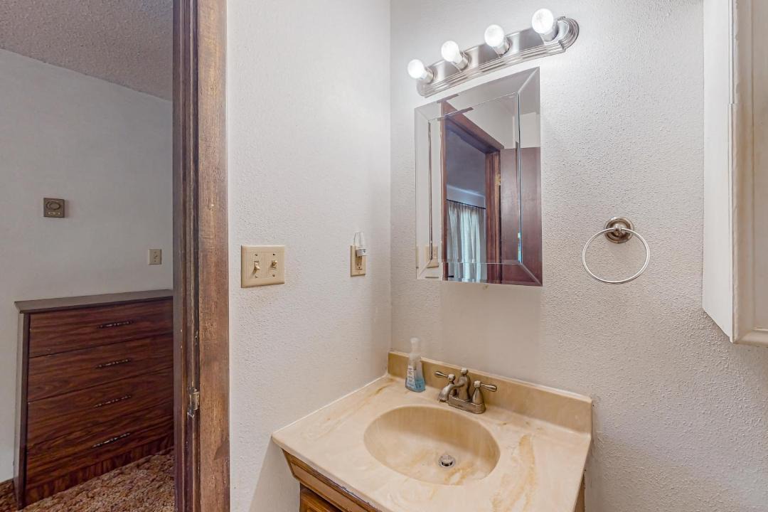 Photo of Bathroom in Alamosa