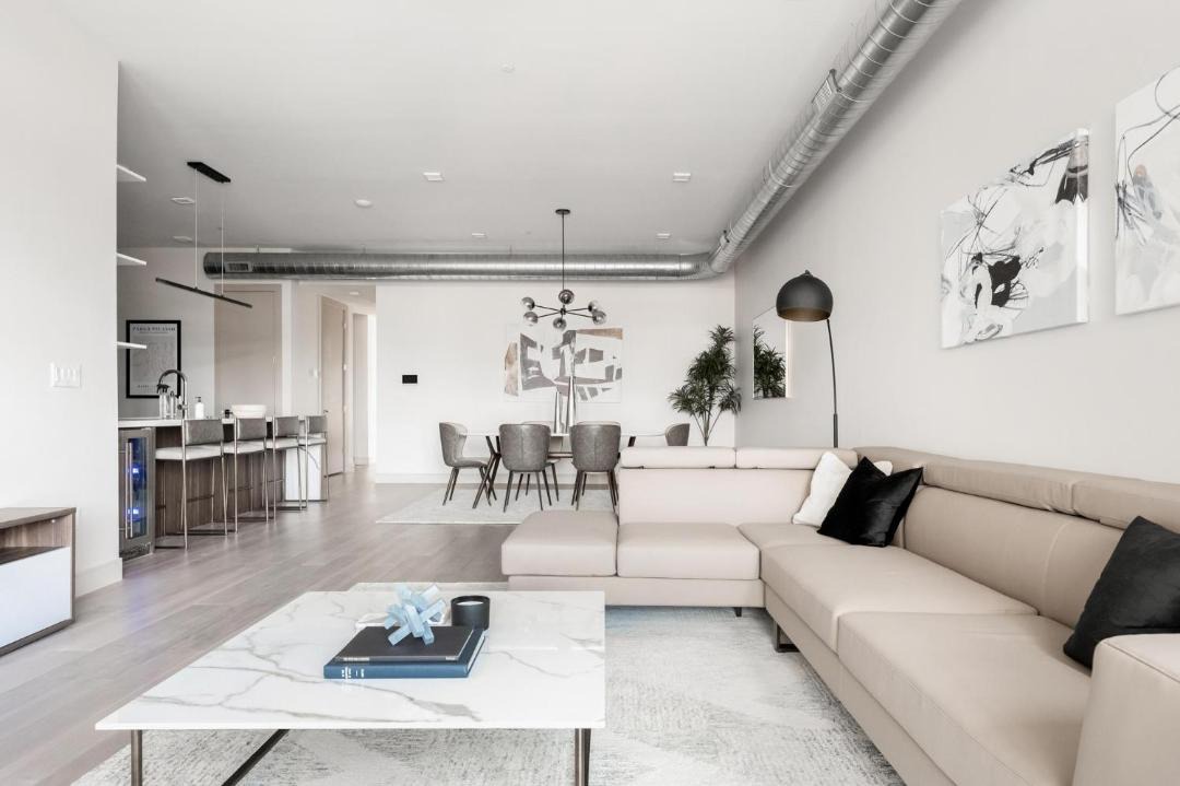 Photo of Livingroom in Jefferson Park