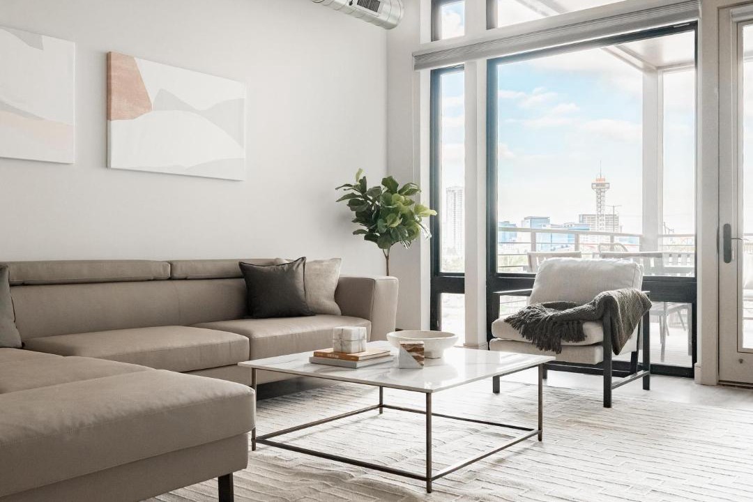 Photo of Livingroom in Jefferson Park