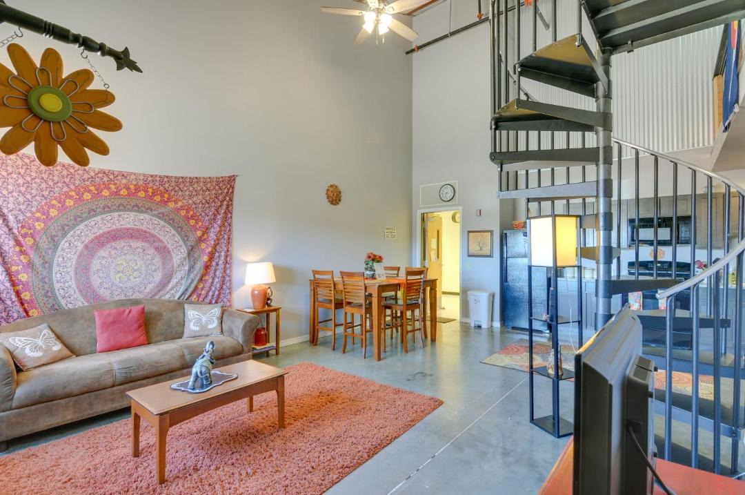 Photo of Livingroom in Del Norte