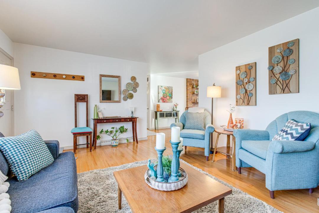 Photo of Livingroom in Lakewood