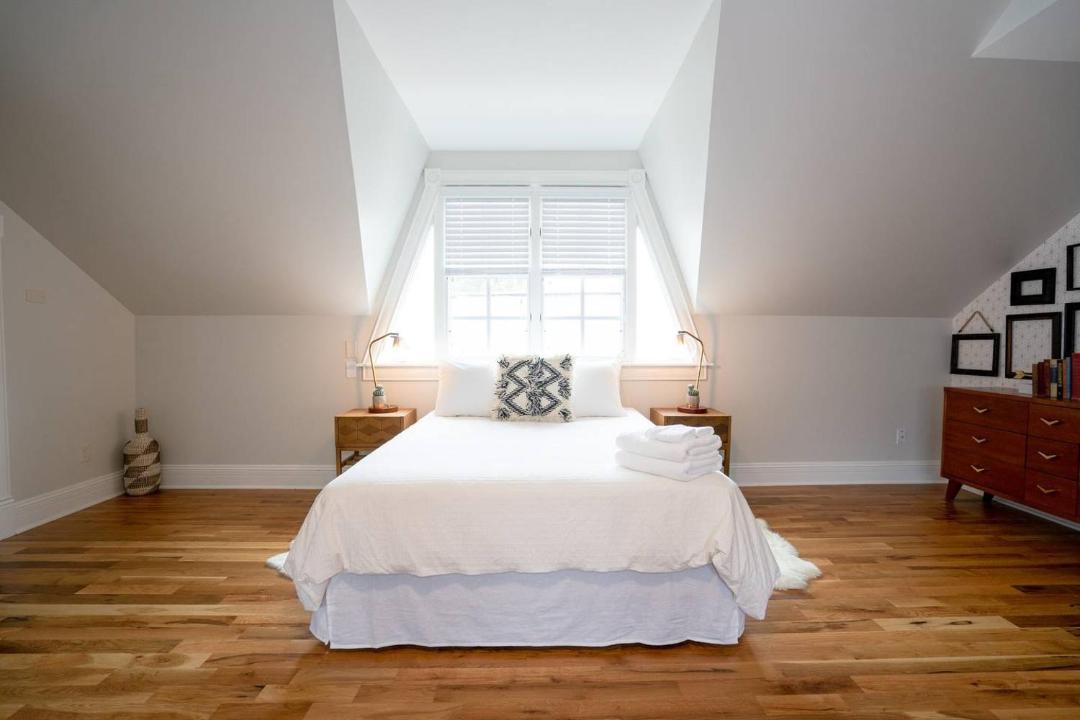 Photo of Bedroom in Five Points