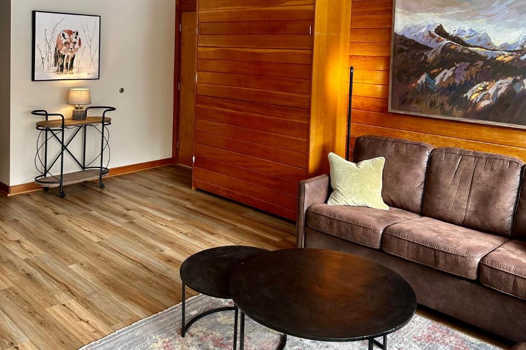 Photo of Livingroom in Lakeside Village