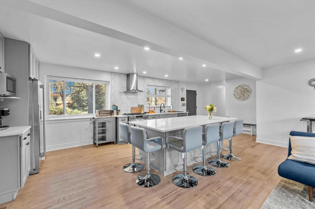 Photo of Kitchen in Mid-Lakewood
