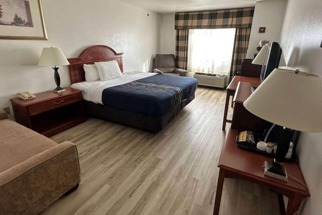 Photo of Bedroom in Eagle